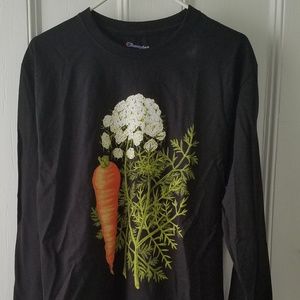 Deadalus Flower Tee, Carrots by Anwar